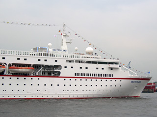 MS Deutschland 04